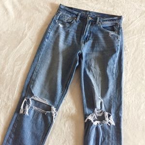 American Eagle Mom Jean